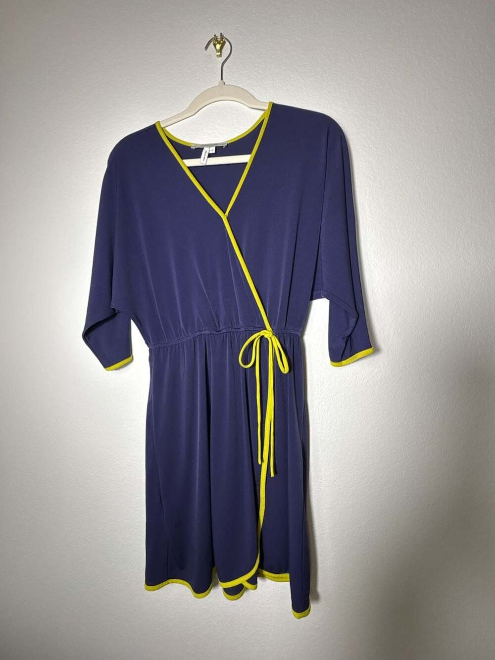 maxandcleo Purple and Yellow Trim Wrap Dress Size XS